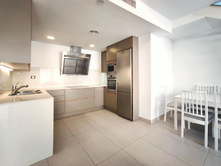 Moderno Apartamento Duplex En Terrassa Centro ภายนอก รูปภาพ