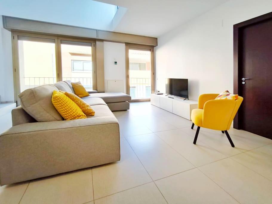 Moderno Apartamento Duplex En Terrassa Centro ภายนอก รูปภาพ